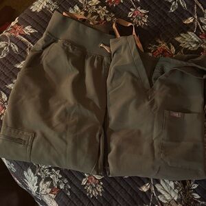 Figs women’s Olive yola skinny PANTS size small